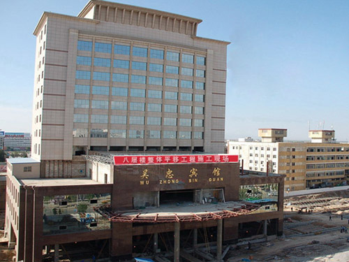 专家案例-十二层宾馆平移